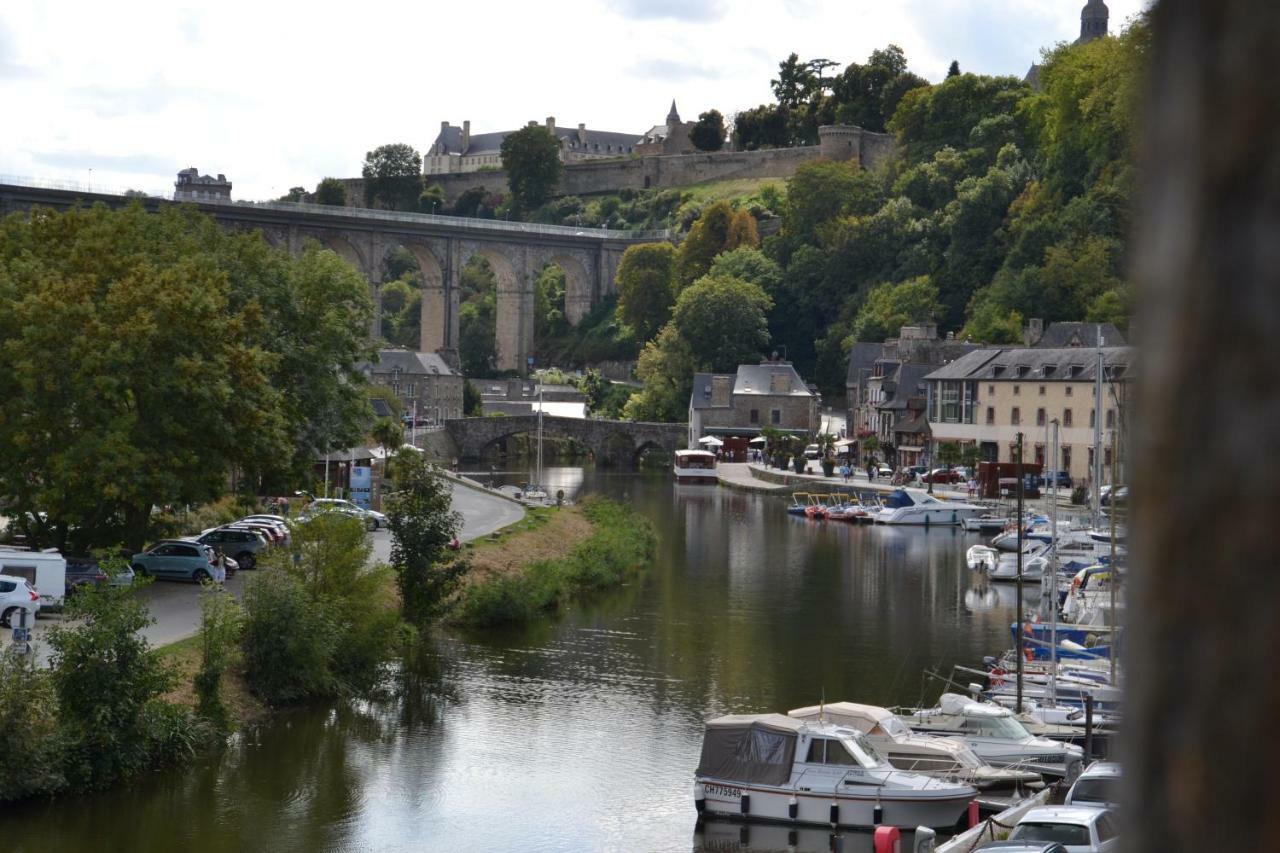 Vue Sur Le Port De Dinan Apartment Luaran gambar