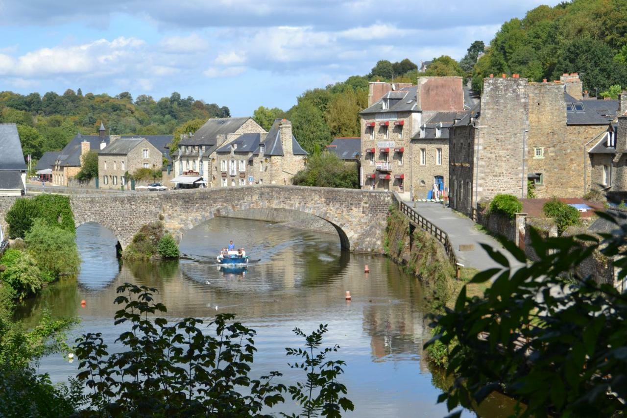 Vue Sur Le Port De Dinan Apartment Luaran gambar